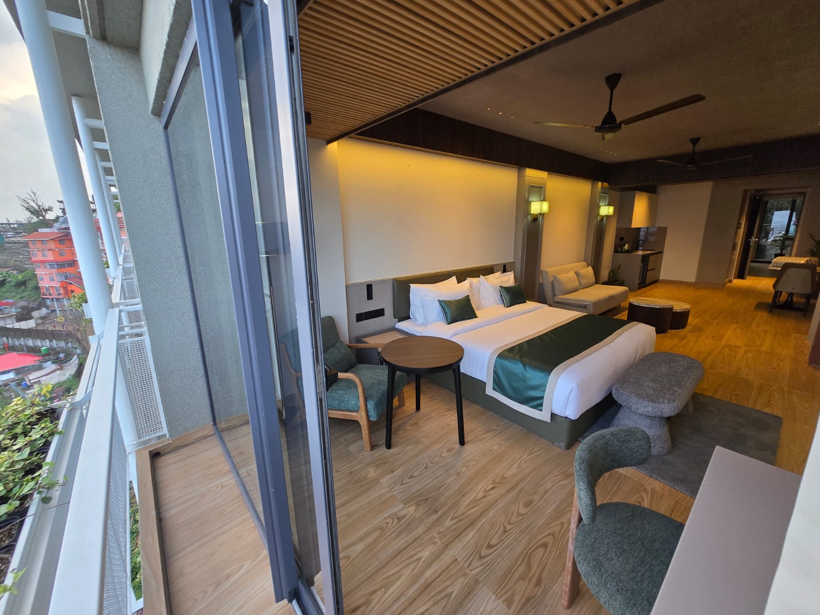 Premium Valley Suite